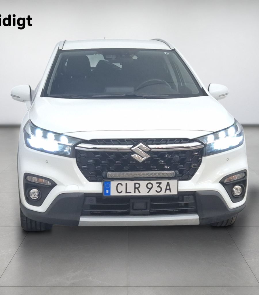 Suzuki S-Cross 1.5 Hybrid AllGrip Aut Kamera MOMS 101hk – bild 2 av 9