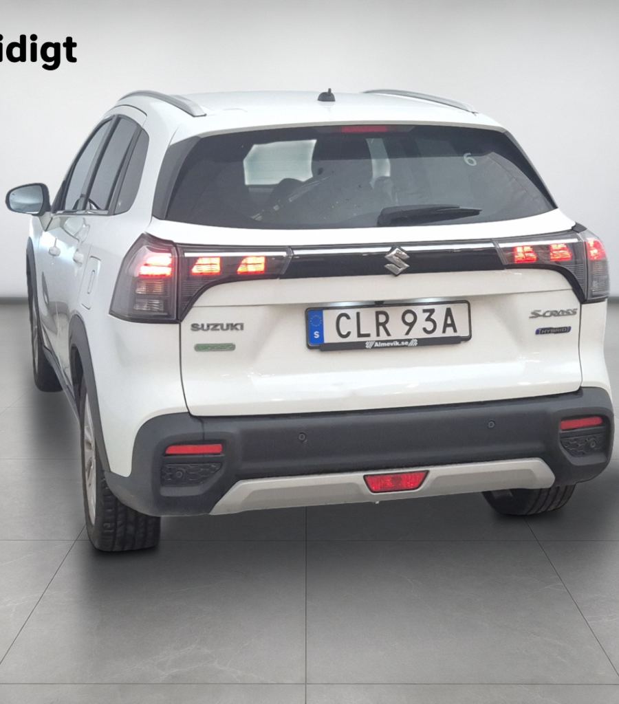 Suzuki S-Cross 1.5 Hybrid AllGrip Aut Kamera MOMS 101hk – bild 4 av 9