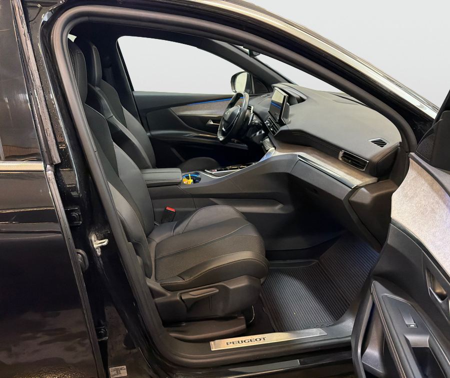 Peugeot 3008 1.2 PureTech EAT8 GT Navi Kamera MOMS 131hk – bild 6 av 8