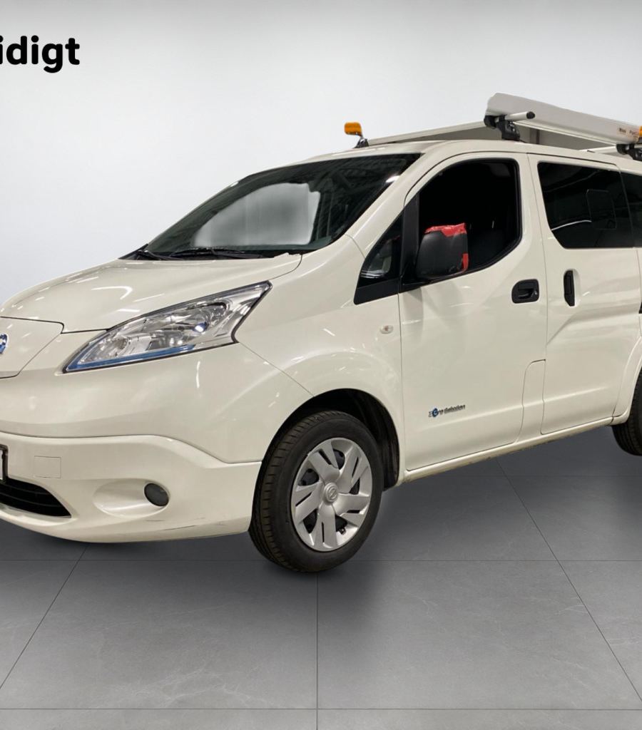 Nissan e-NV200 24 kWh Hyllinredning Takräcke Navi Kamera 109hk – bild 1 av 10