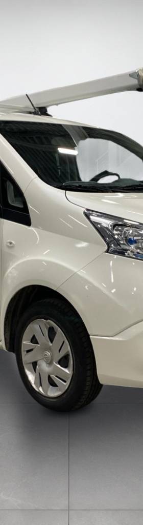Nissan e-NV200 24 kWh Hyllinredning Takräcke Navi Kamera 109hk – miniatyr 2
