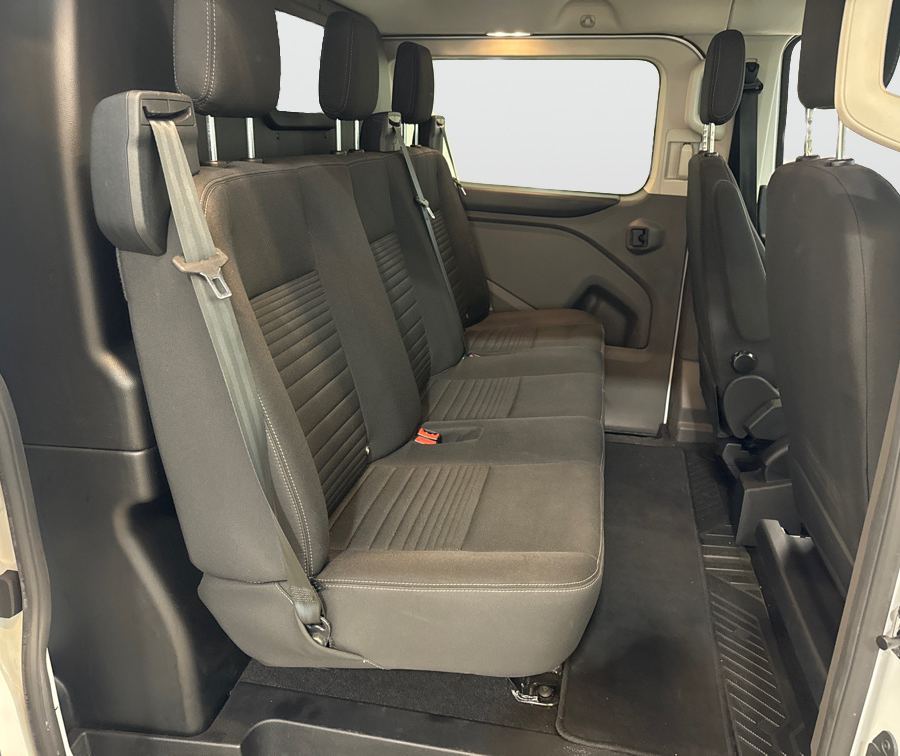 Ford Transit Custom 340 Crew Van 2.0 Drag Kamera Aut 5-sits MOMS 170hk – bild 7 av 9