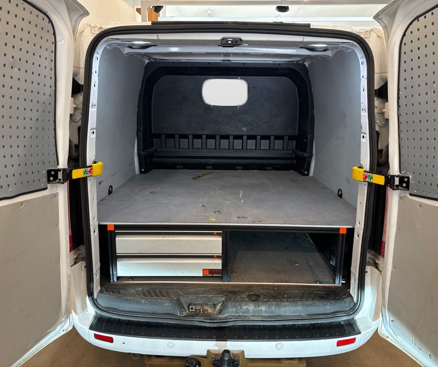 Ford Transit Custom 340 Crew Van 2.0 Drag Kamera Aut 5-sits MOMS 170hk – bild 8 av 9