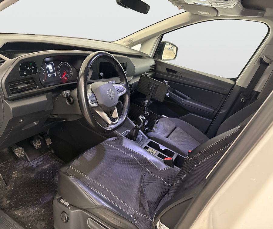 Volkswagen Caddy Cargo 2.0 TDI 4Motion Värmare Kamera MOMS 122hk – bild 6 av 8