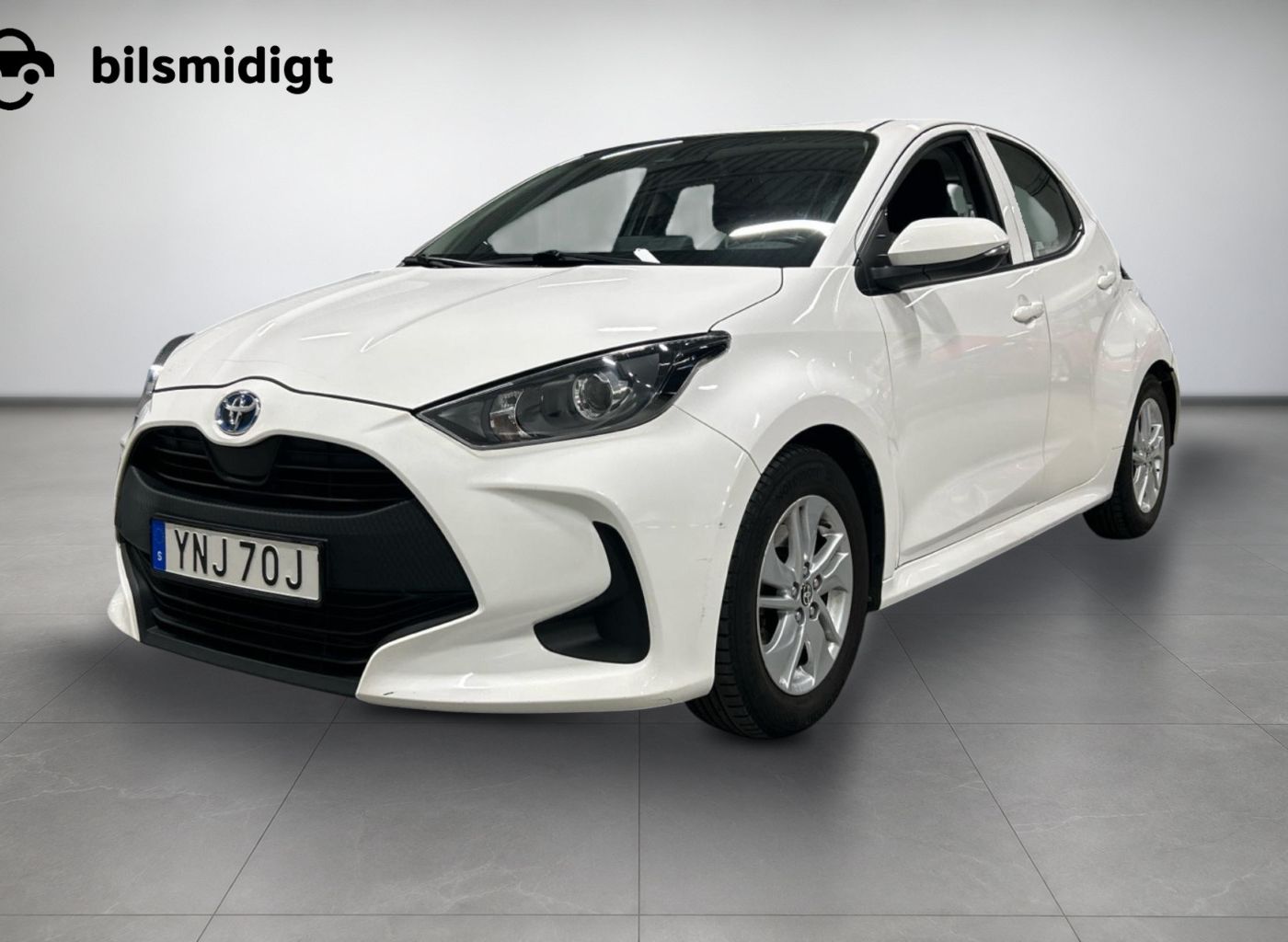 Toyota Yaris Hybrid 1.5 CVT Active Backkamera MOMS 116hk – bild 1 av 3
