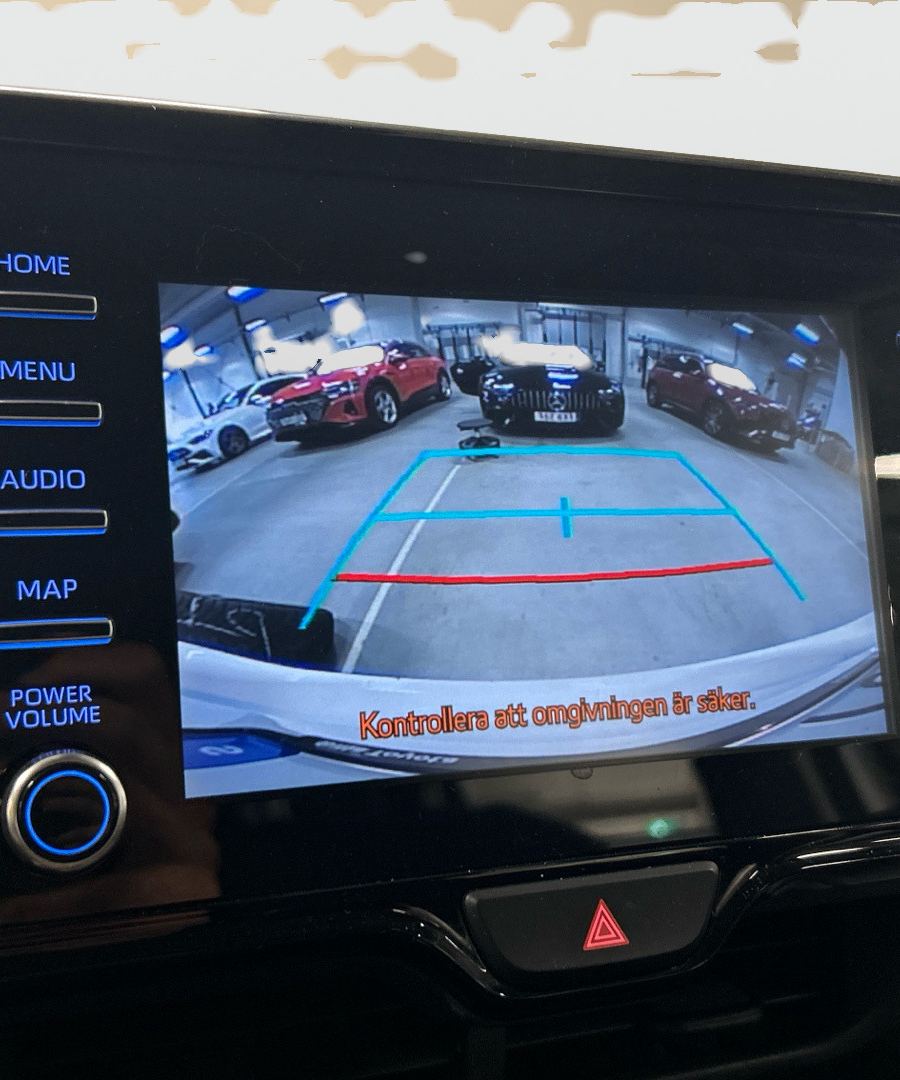 Toyota Yaris Hybrid 1.5 CVT Active Backkamera MOMS 116hk – bild 3 av 3