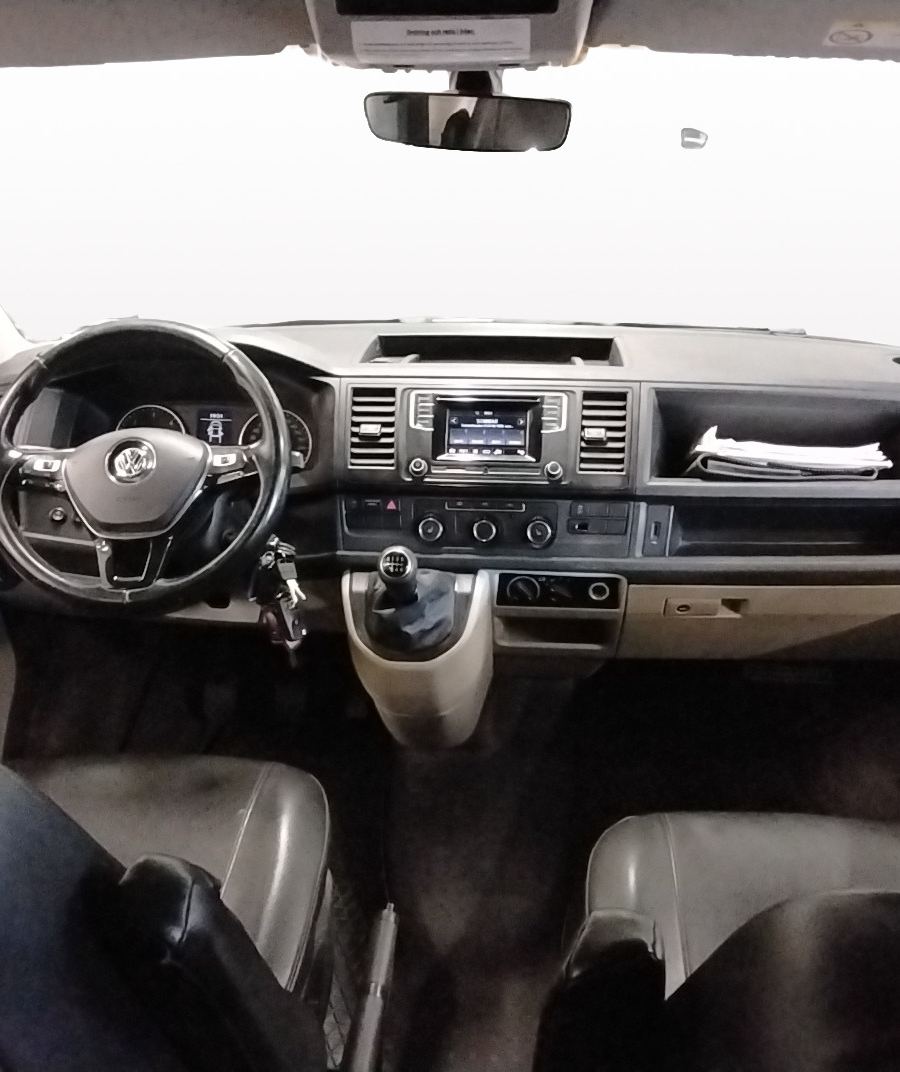 Volkswagen Transporter Dubbelhytt 2.0 TDI 4Motion Drag Värmare MOMS 150hk – bild 5 av 9