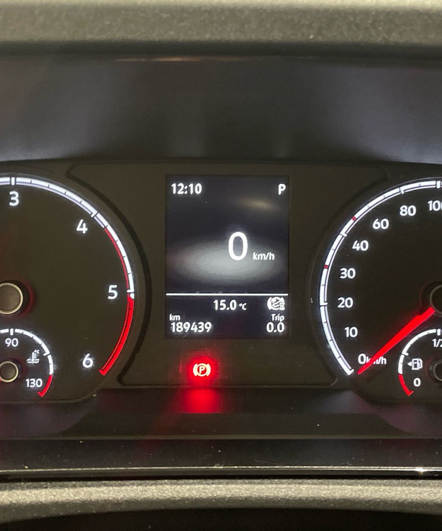 Volkswagen Caddy Life 2.0 TDI DSG Värmare Kamera LED MOMS 122hk – bild 7 av 8