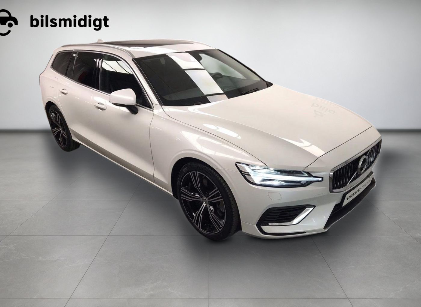 Volvo V60 Recharge T6 AWD Inscription Pano Skinn Navi MOMS 341hk – bild 1 av 7