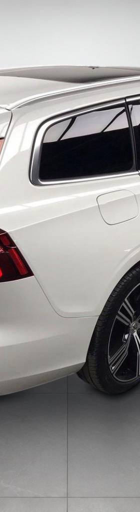 Volvo V60 Recharge T6 AWD Inscription Pano Skinn Navi MOMS 341hk – miniatyr 2