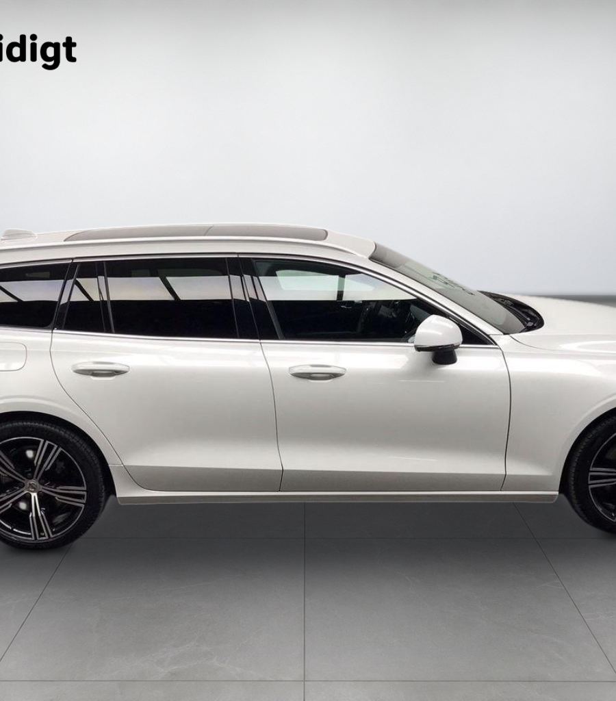 Volvo V60 Recharge T6 AWD Inscription Pano Skinn Navi MOMS 341hk – bild 3 av 7